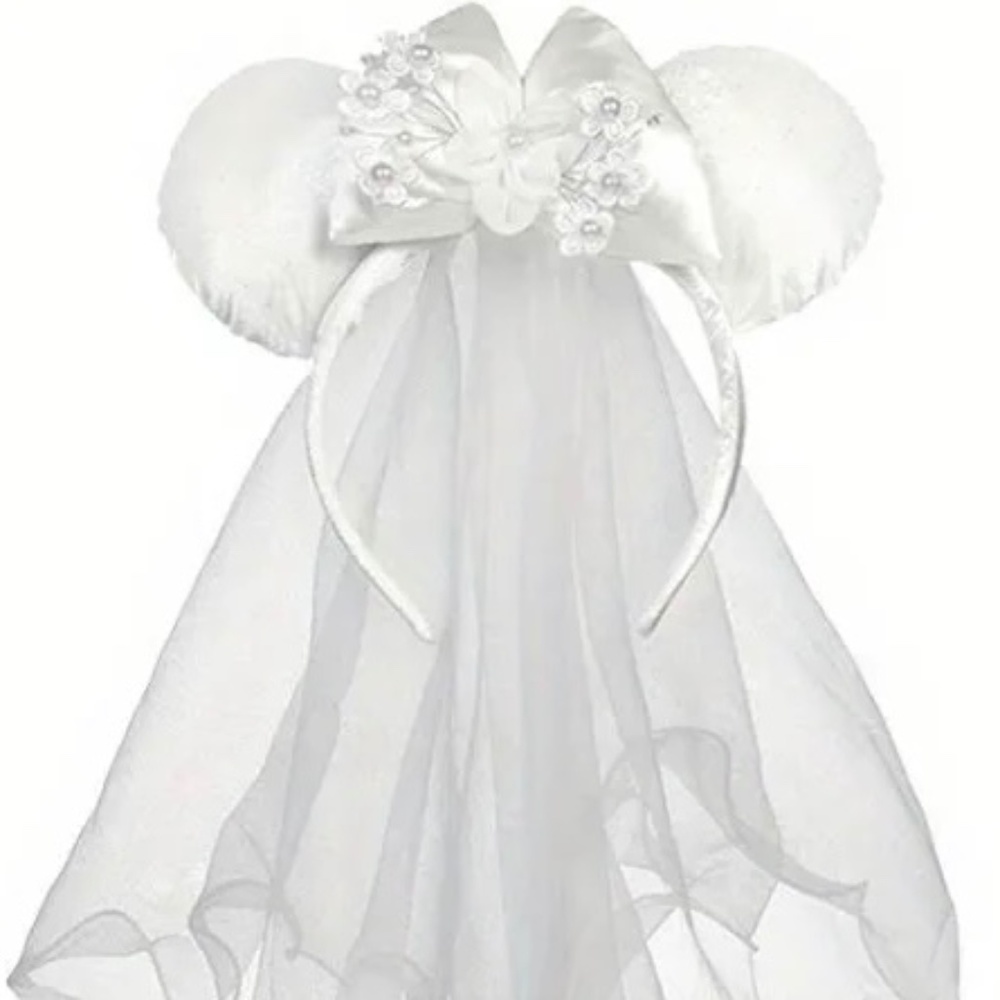 Authentic Tokyo Disney resort Minnie Mouse Bridal Ears NWT